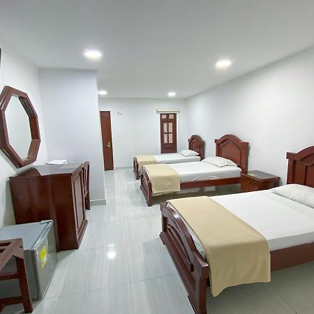 Hotel Exelsior 쿠쿠타 외부 사진