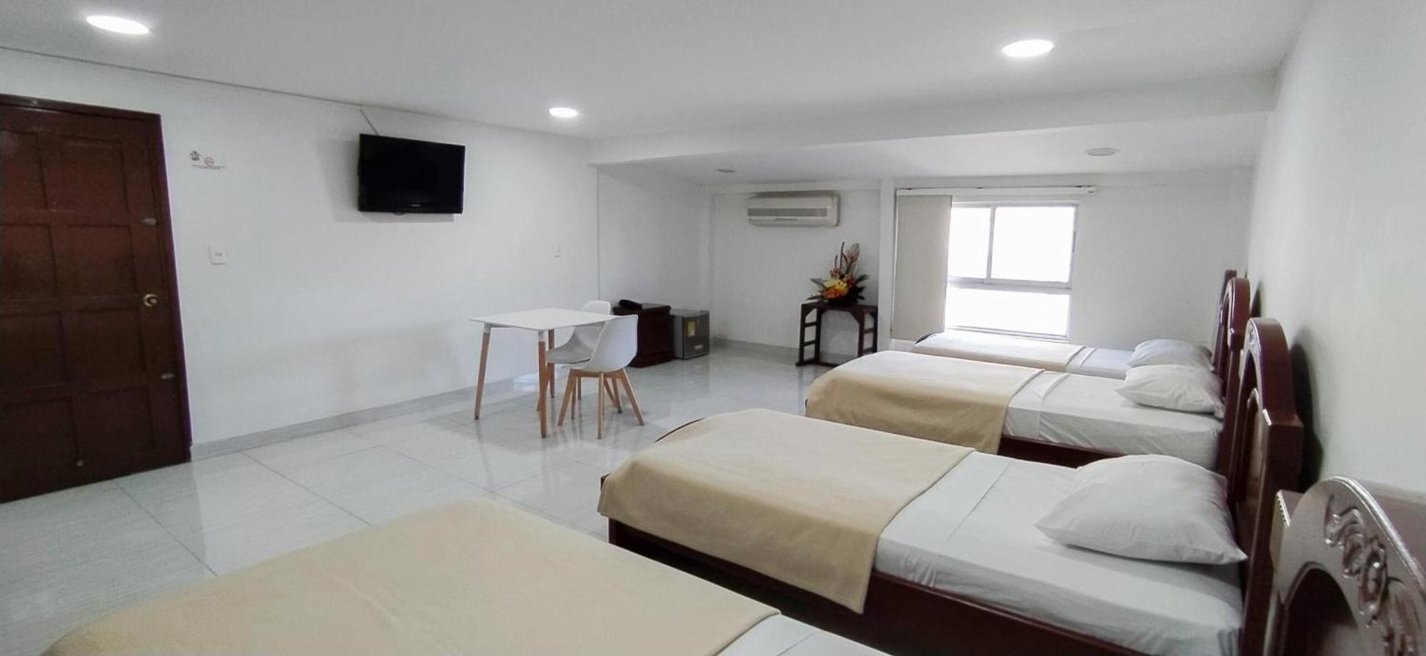 Hotel Exelsior 쿠쿠타 외부 사진