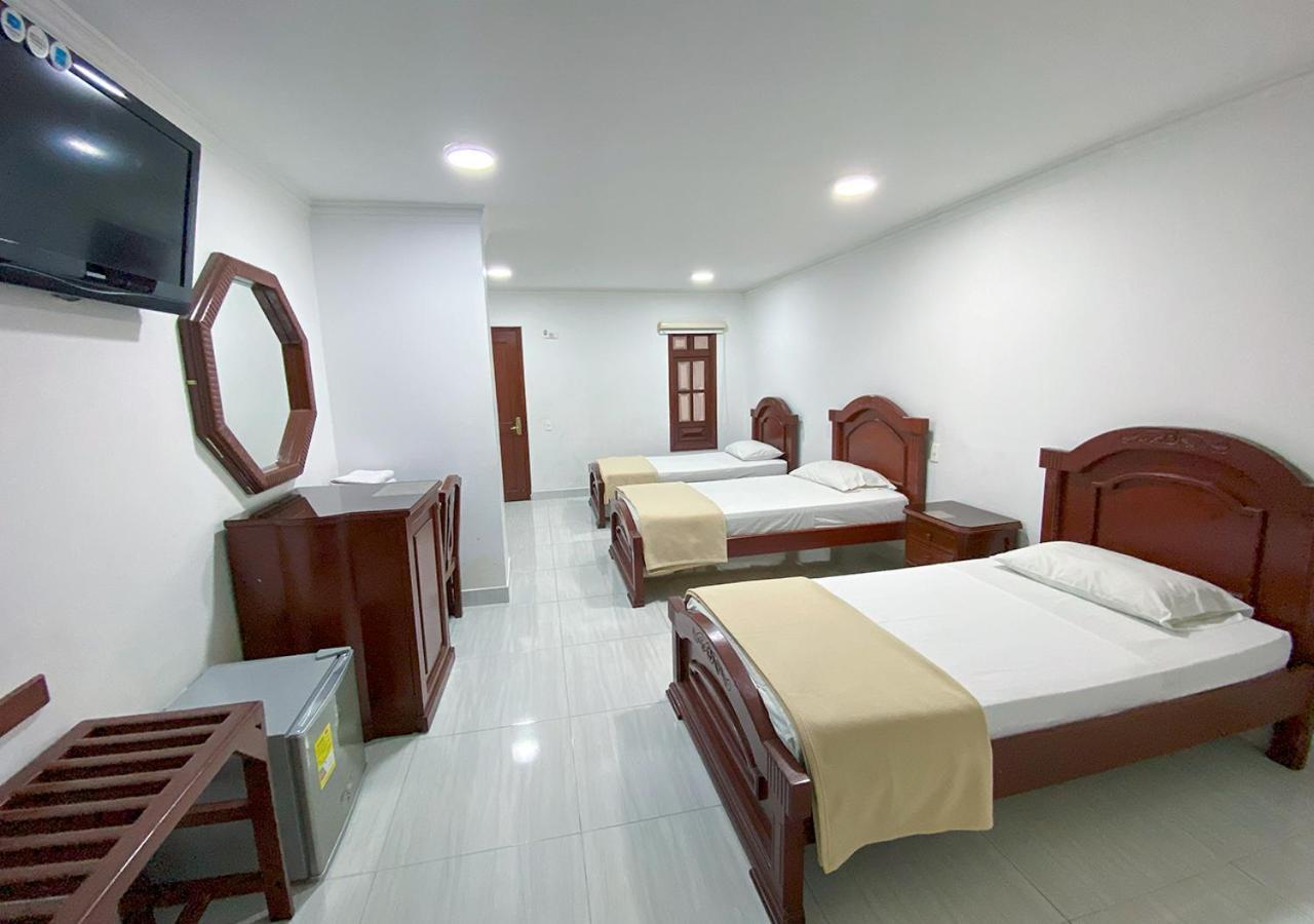 Hotel Exelsior 쿠쿠타 외부 사진
